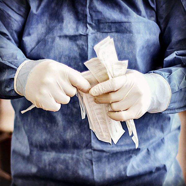 Come posso ottimizzare gli investimenti immobiliari in una piccola città con alta domanda turistica come Assisi?